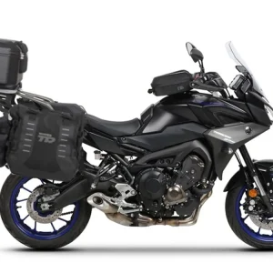 Do vyprodání zásob - Kompletní sada bočních adventure brašen SHAD TERRA TR40 a černého hliníkového 37L topcase, včetně montážní sady SHAD YAMAHA MT-09 Tracer / Tracer 900